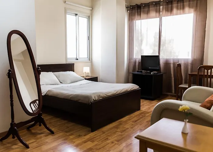 דירה Elysium Capital *